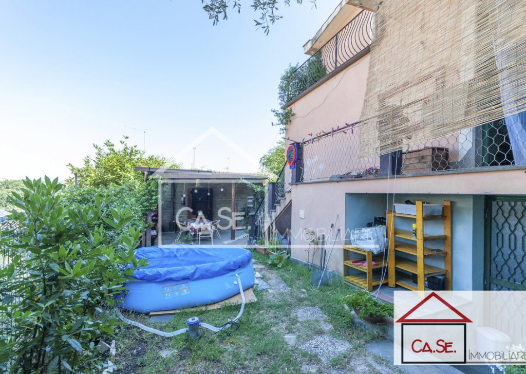 Appartamento quadrilocale in vendita  via Monte Cremasco 201, Roma, località Valle Muricana