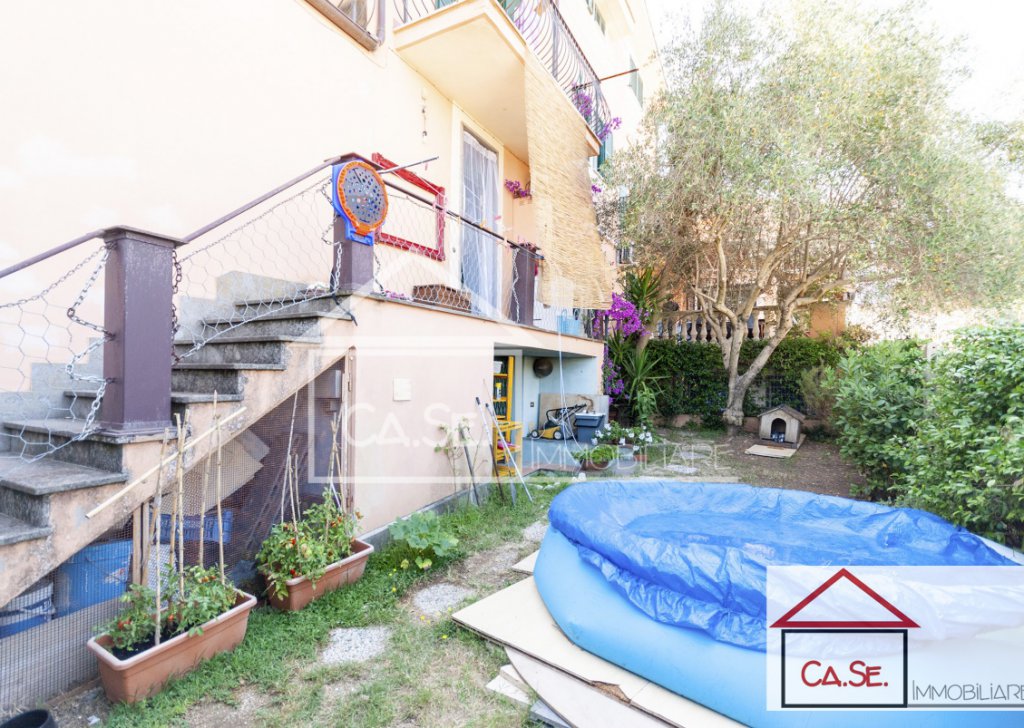 Appartamento quadrilocale in vendita  via Monte Cremasco 201, Roma, località Valle Muricana