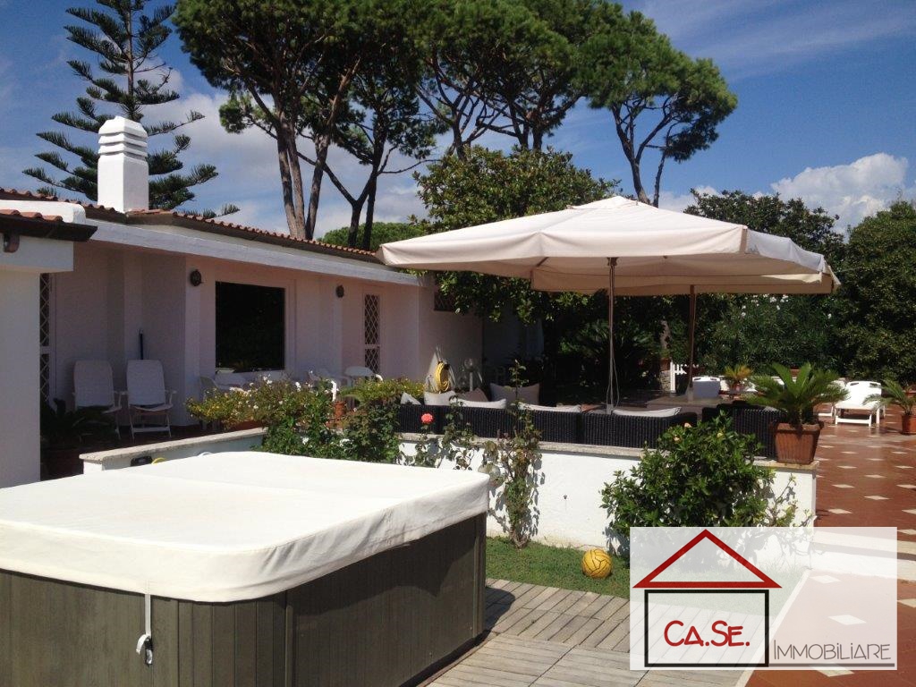 Villa ROMA vendita  Roma  Case Immobiliare di Serena Di Ienno